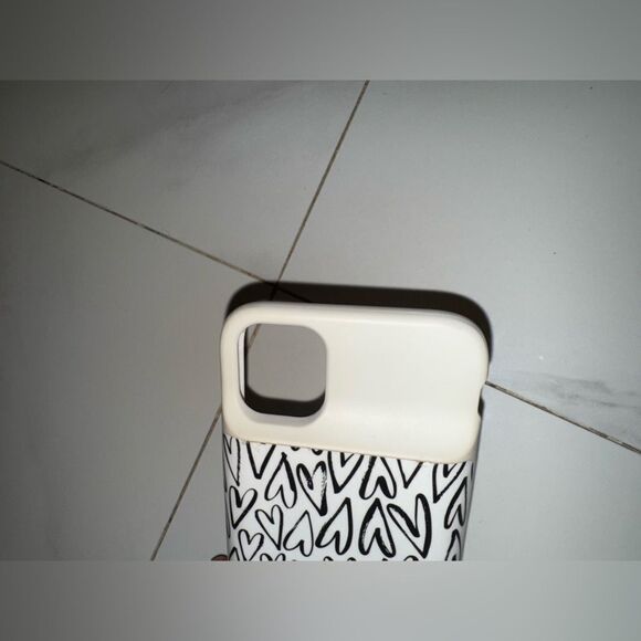 Casely iPhone 14 Pro Max black and white heart case #20 - Picture 7 of 9